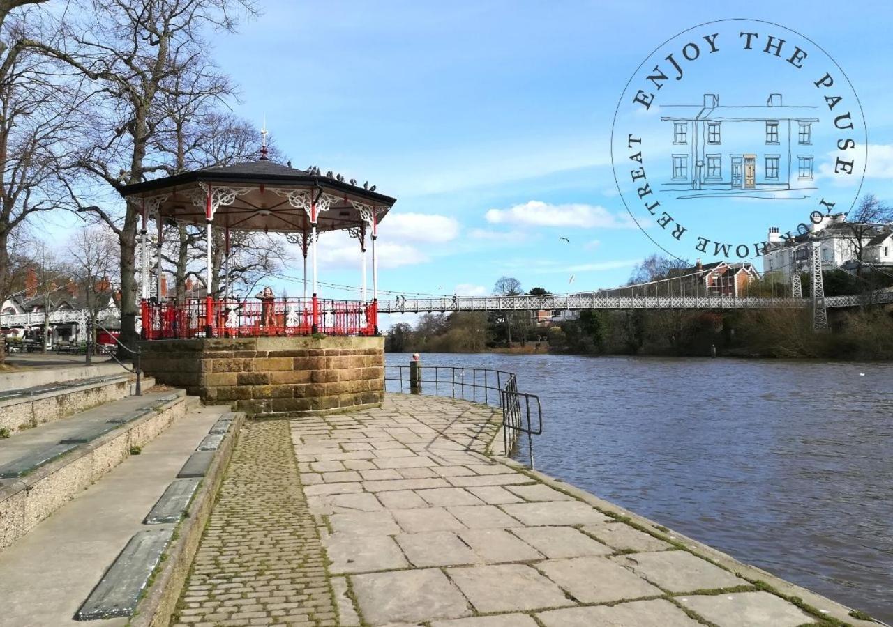 Enjoy The Pause Holiday Home, A Quiet City Centre, 2 Double Bed, Free Parking, Manchester Airport 50 Min Drive Chester Exteriör bild